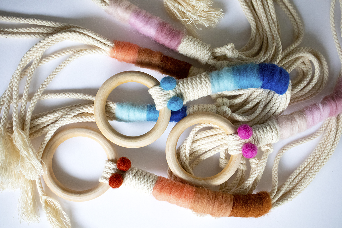 Simple Rope Plant Hanger | DIY Plant Hanger - Pretty Abstract Makes